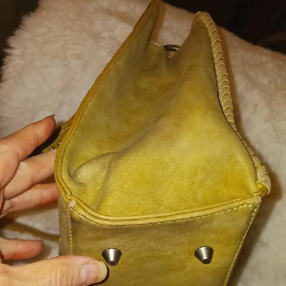 Montana WestStylish Tan and Brown Women's Bag - Picture 10 of 17